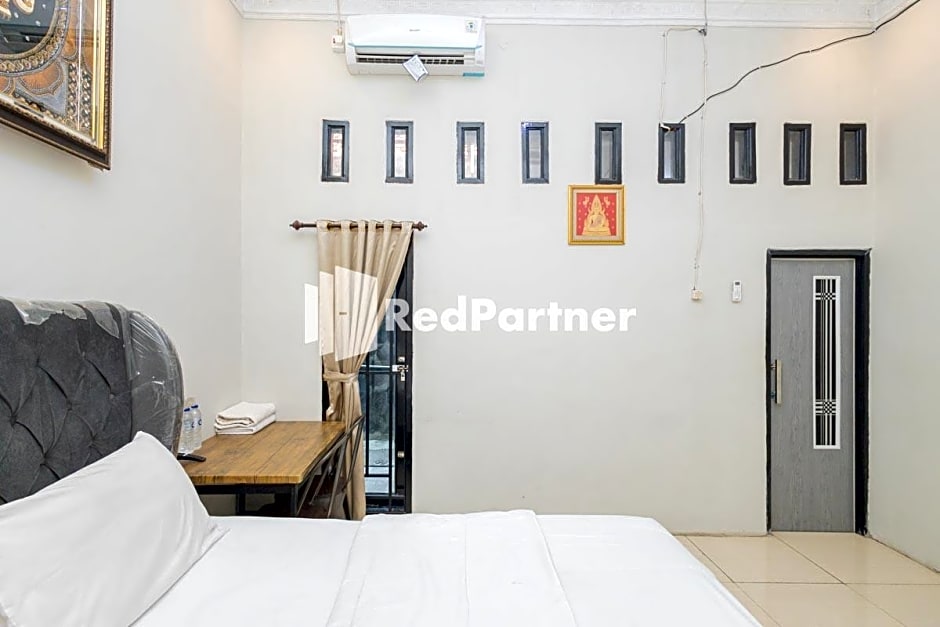 Boss Residence Serang Mitra RedDoorz