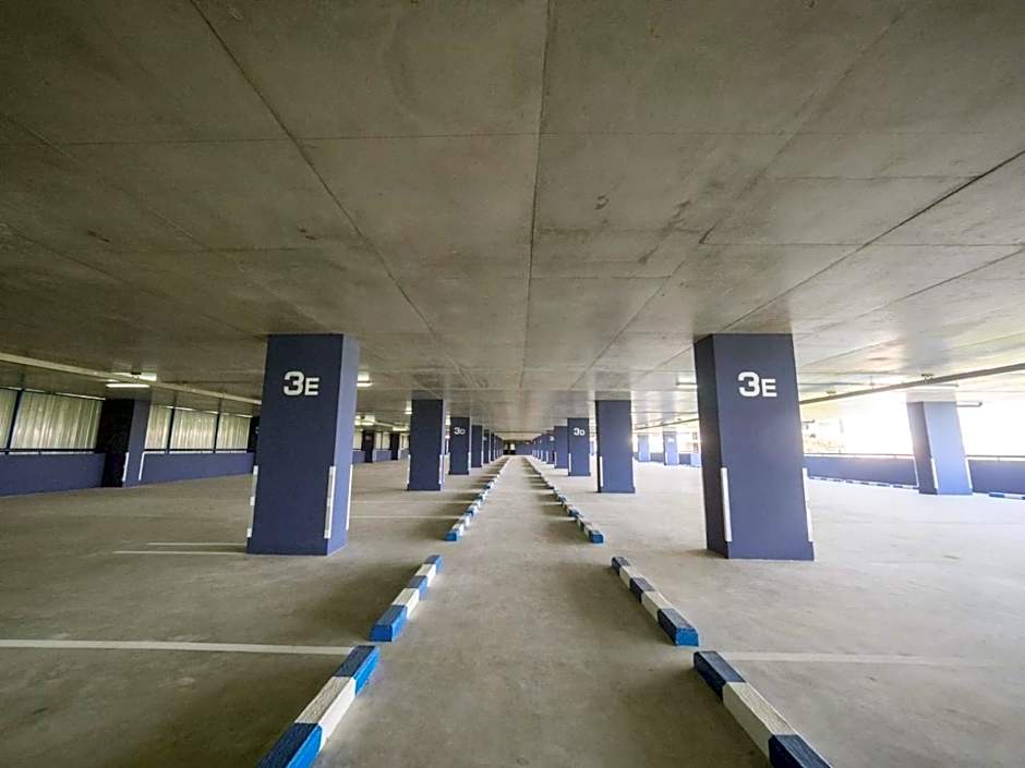 Tassanaplace Boutique Hotel (ฺBansuan)