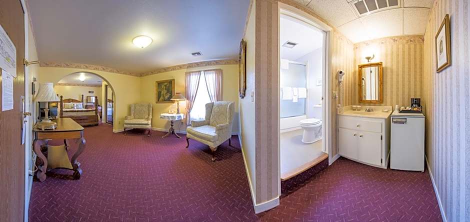 Historic Cary House Hotel