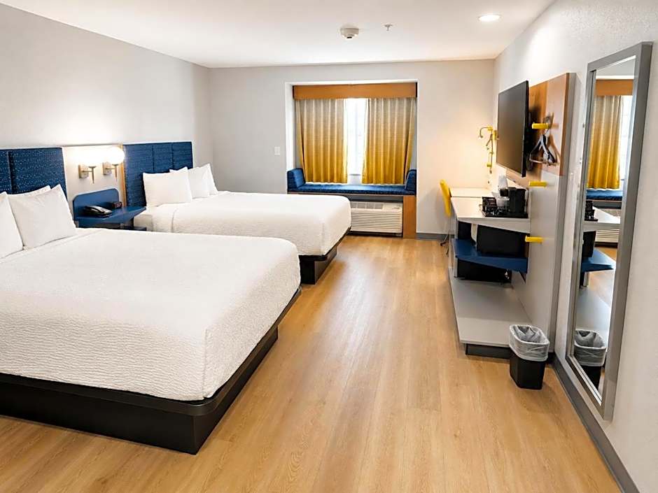 Microtel Inn & Suites by Wyndham Midland