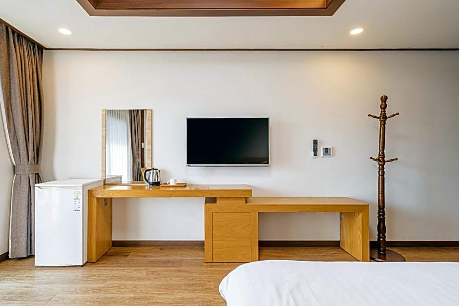 Fellisia Hotel