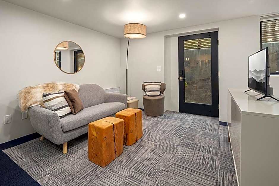 Sunnyside Studio on Green Lake