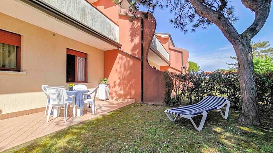Bright flat in residence with pool - Beahost