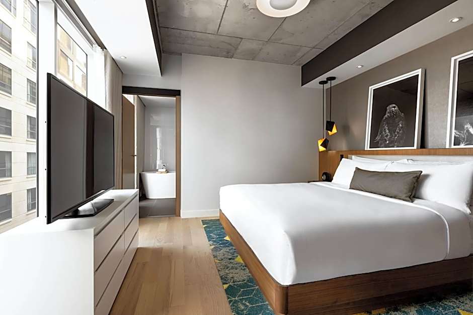 Humaniti Hotel Montreal, Autograph Collection