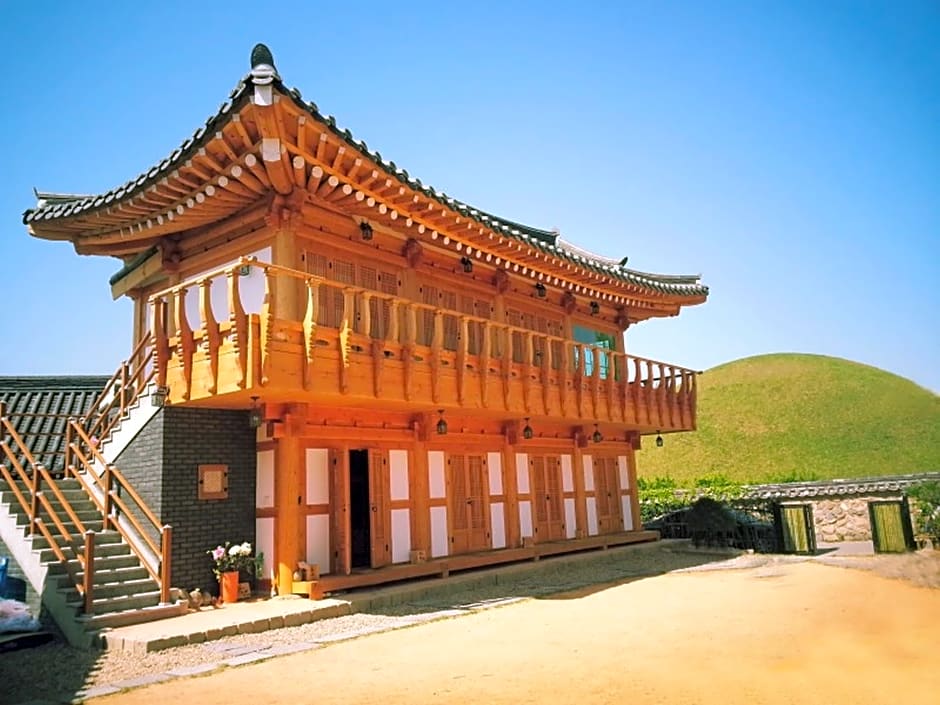 Happy Village Syeobul Hanok Pension