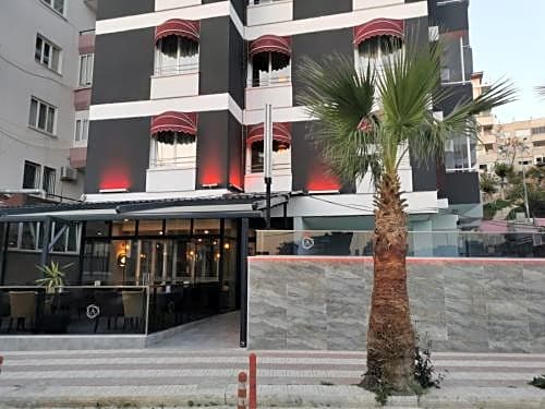 Central and Comfy Hotel Room near Popular Attractions in Kusadasi