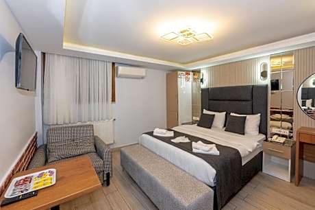 Standard Studio - Basement Floor