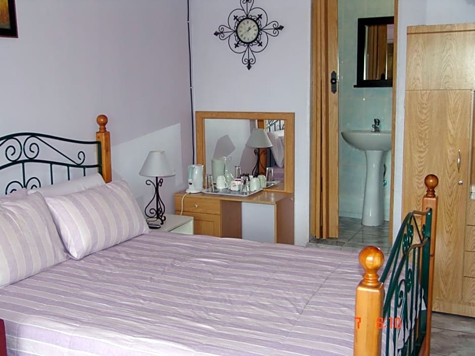 Bed and Breakfast at Eves