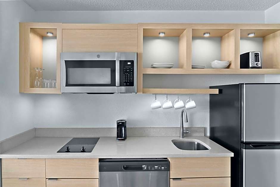 TownePlace Suites by Marriott Detroit Warren