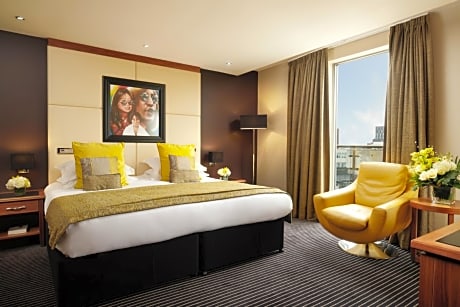 Deluxe Double Room with Balcony and City View