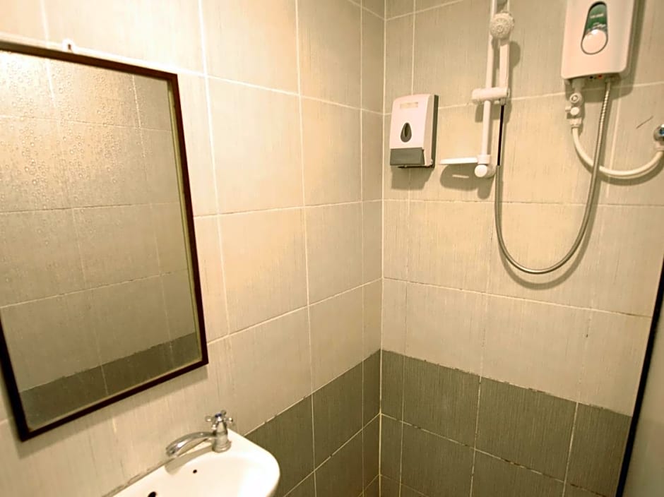 Place2stay @ Rh Plaza Hotel