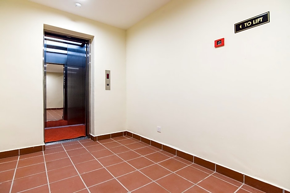 A.I Smart Hotel @ Jonker