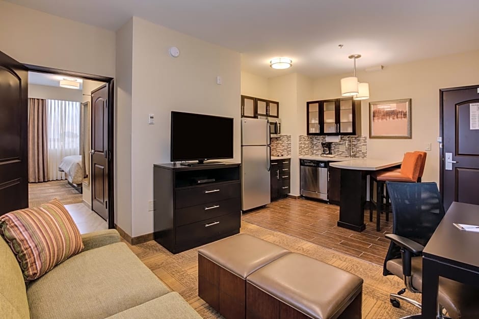 Staybridge Suites Dearborn Mi By IHG