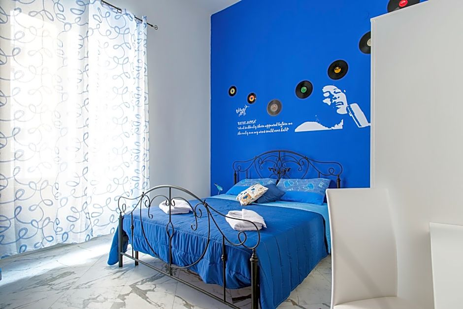 Blue — 4 fotoğraftan 1. fotoğraf