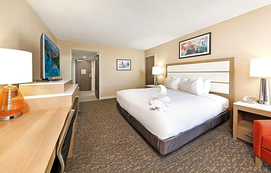 DoubleTree by Hilton Virginia Beach