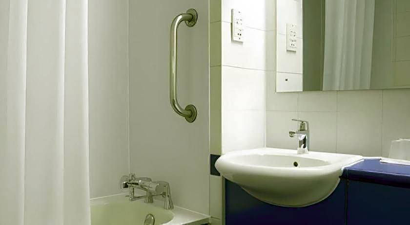 Travelodge London Kingston Upon Thames