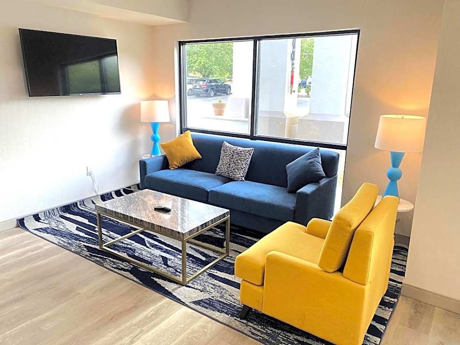 Comfort Inn & Suites Trussville I-59 exit 141