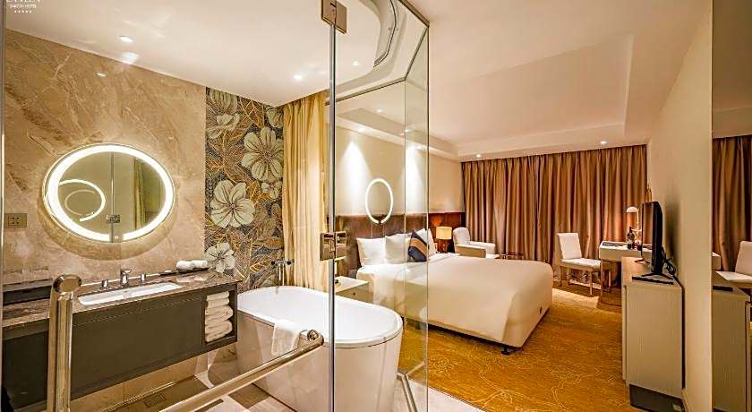 LA VELA Saigon Hotel