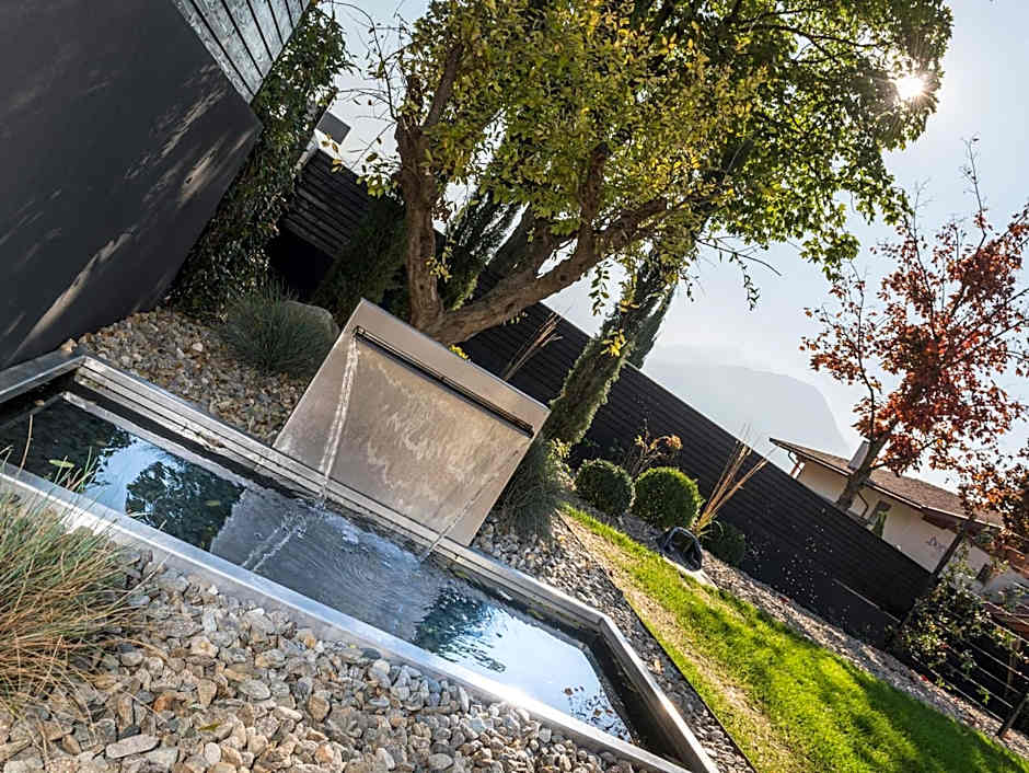 Merangardenvilla adults only