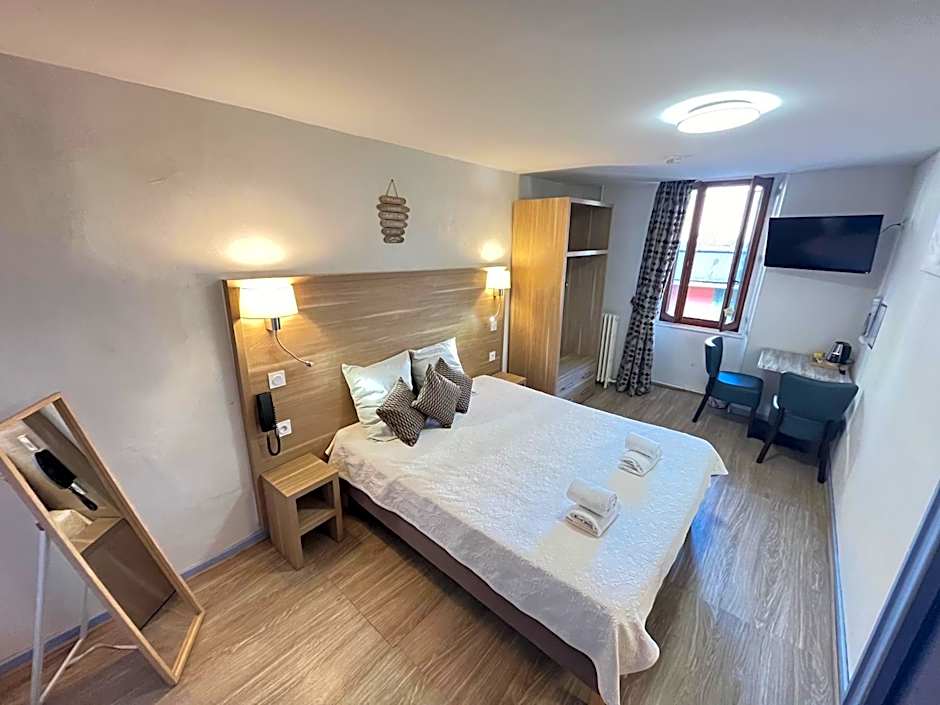 Hôtel Du Cheval Blanc Barcelonnette