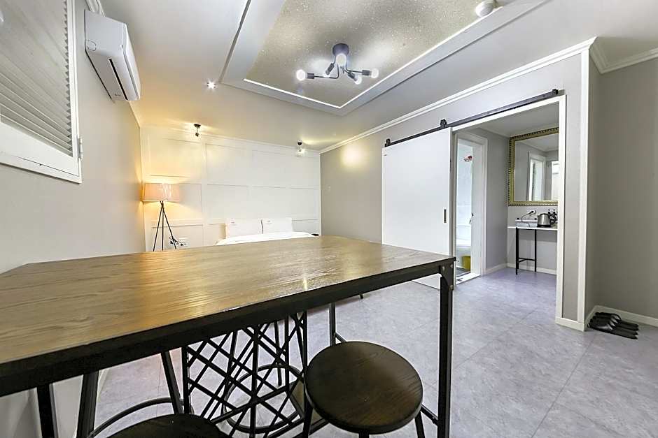 Gwangju Sangmu W Lounge Hotel