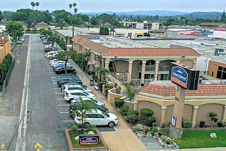 Howard Johnson by Wyndham Buena Park