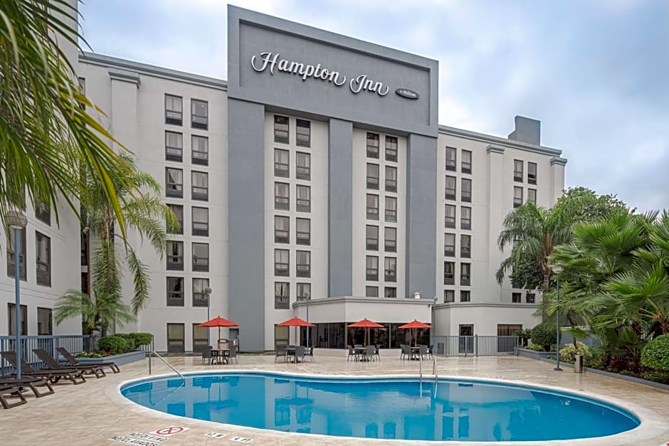 Hampton Inn By Hilton Monterrey-Gallerias