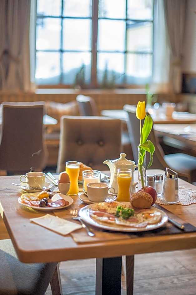 Hotel Almschlössl & Schrotteralm