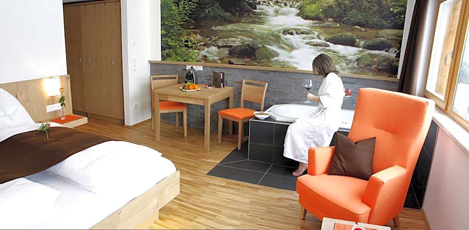 Almfrieden Hotel & Romantikchalet