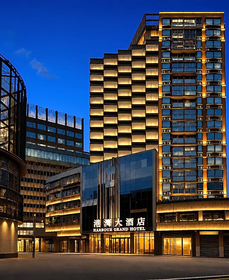 Grand Harbour Hotel