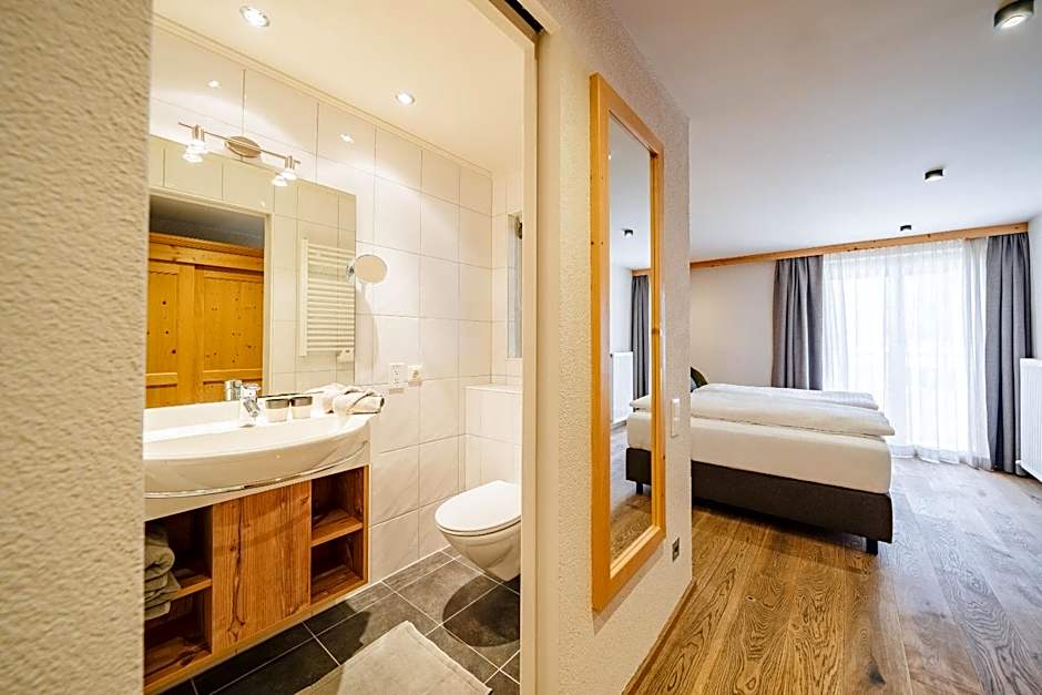 ARPURIA l 4 Star Superior l Adults Only