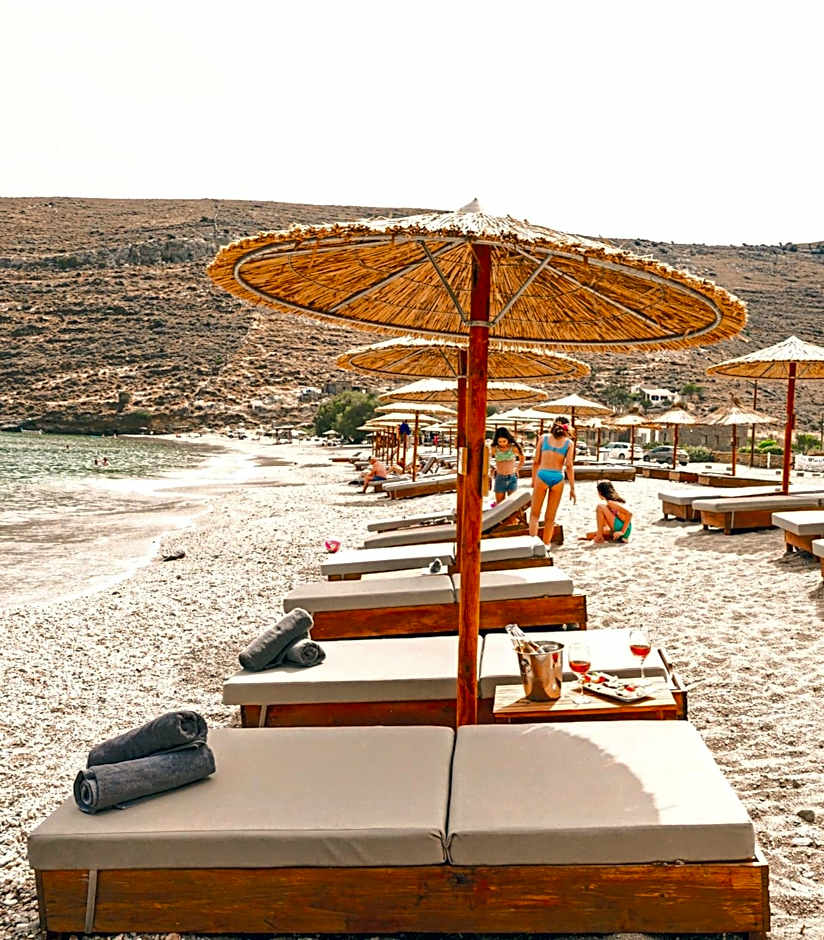 Spathi Beach Suites Kea