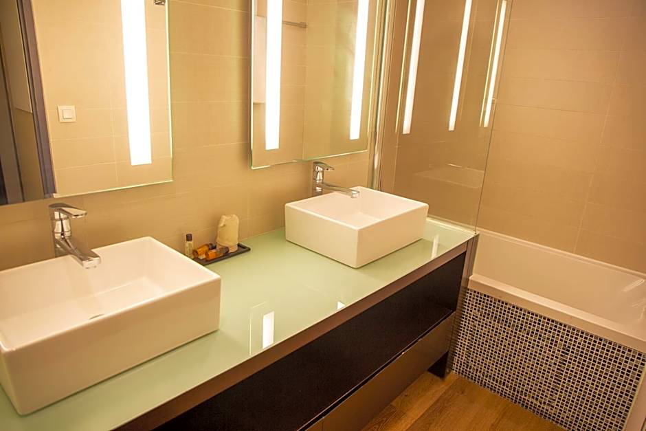 Appart Hotel Clement Ader