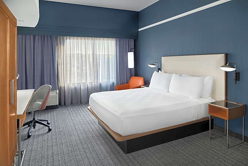 Courtyard by Marriott Kansas City Shawnee