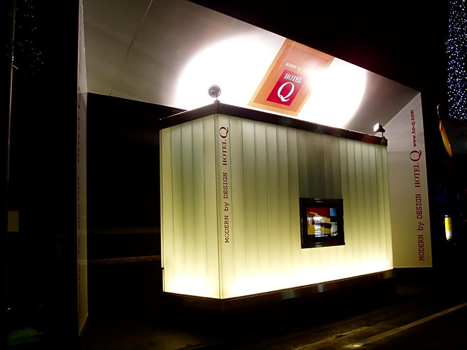 HOTEL Q