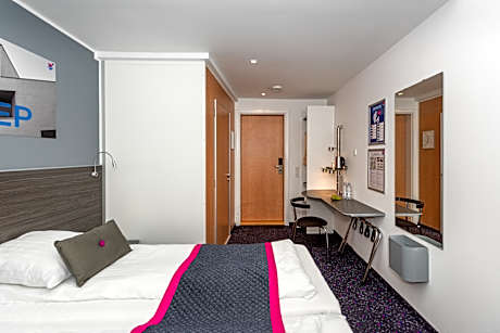 Commodore Double or Twin Room
