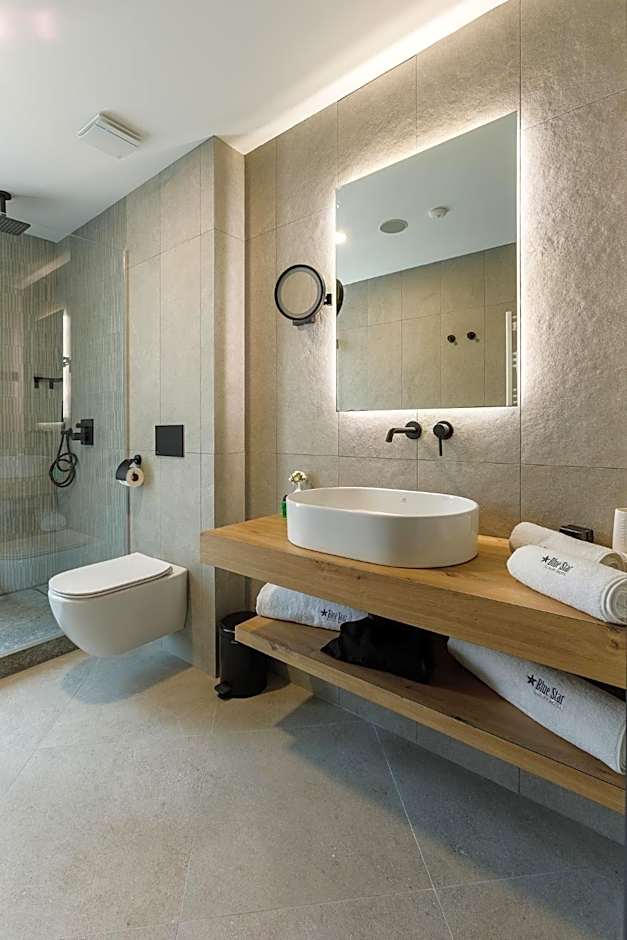 Blue Star Luxury Hotel