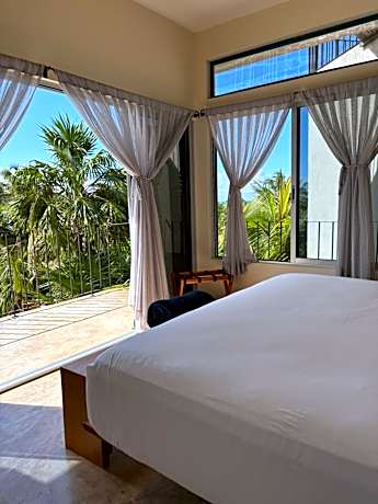 Casa Mia El Cuyo Eco Beach Boutique Hotel