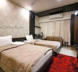 Hotel Midtown, Vadodara