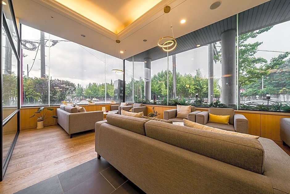 Crown Hotel Changwon