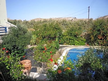 Karterados Beach Apartments