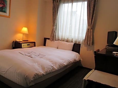Single Room - Non-Smoking - Long Stay