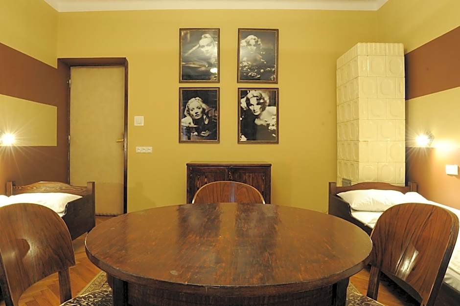 Hostel Deco