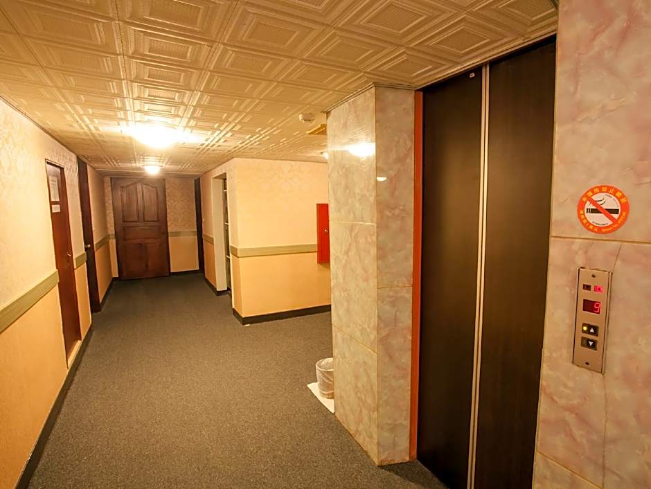 Gene Long Haiy Att Hotel