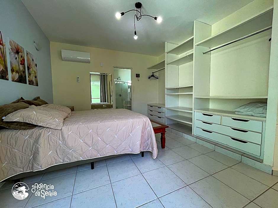 Casa c/piscina e vista p/ Ilha das Cabras em Piúva