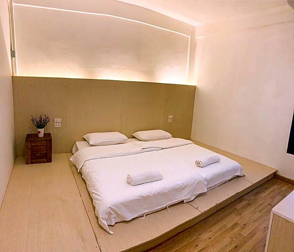 BED TO BANGKOK