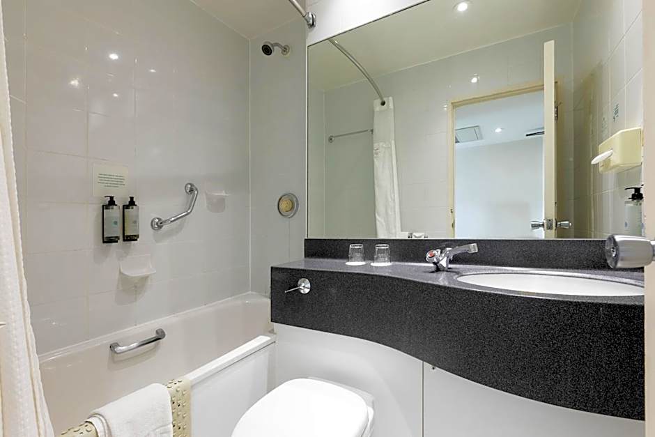 Holiday Inn Cardiff City By IHG