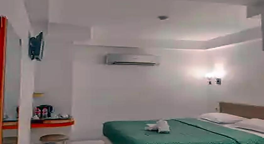 Dewarna Hotel Arifin