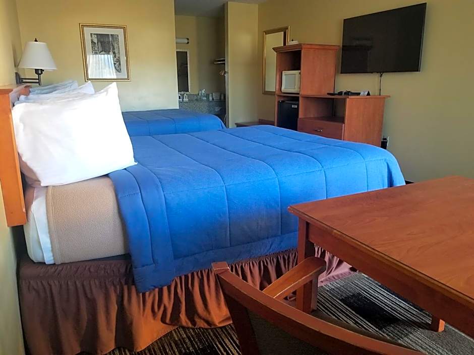 Oakridge Inn & Suites