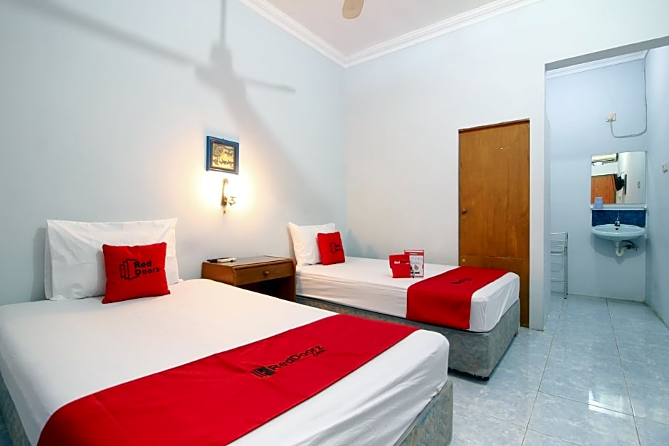 RedDoorz Syariah @ Jalan Menteri Supeno